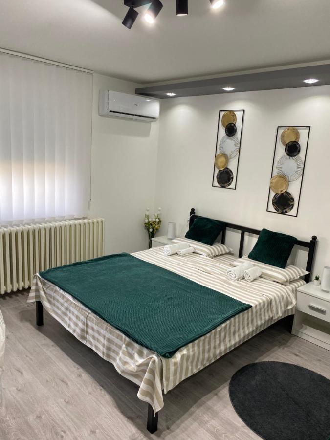 Manirosi 5 Apartment Subotica Exteriör bild